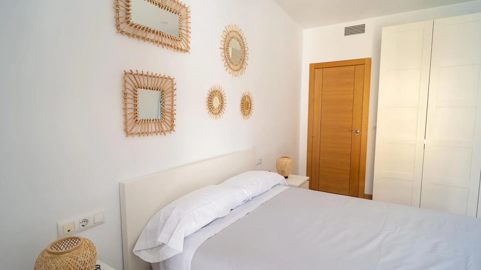 Piso Moderno Cerca De Catedral Apartment Granada Spain