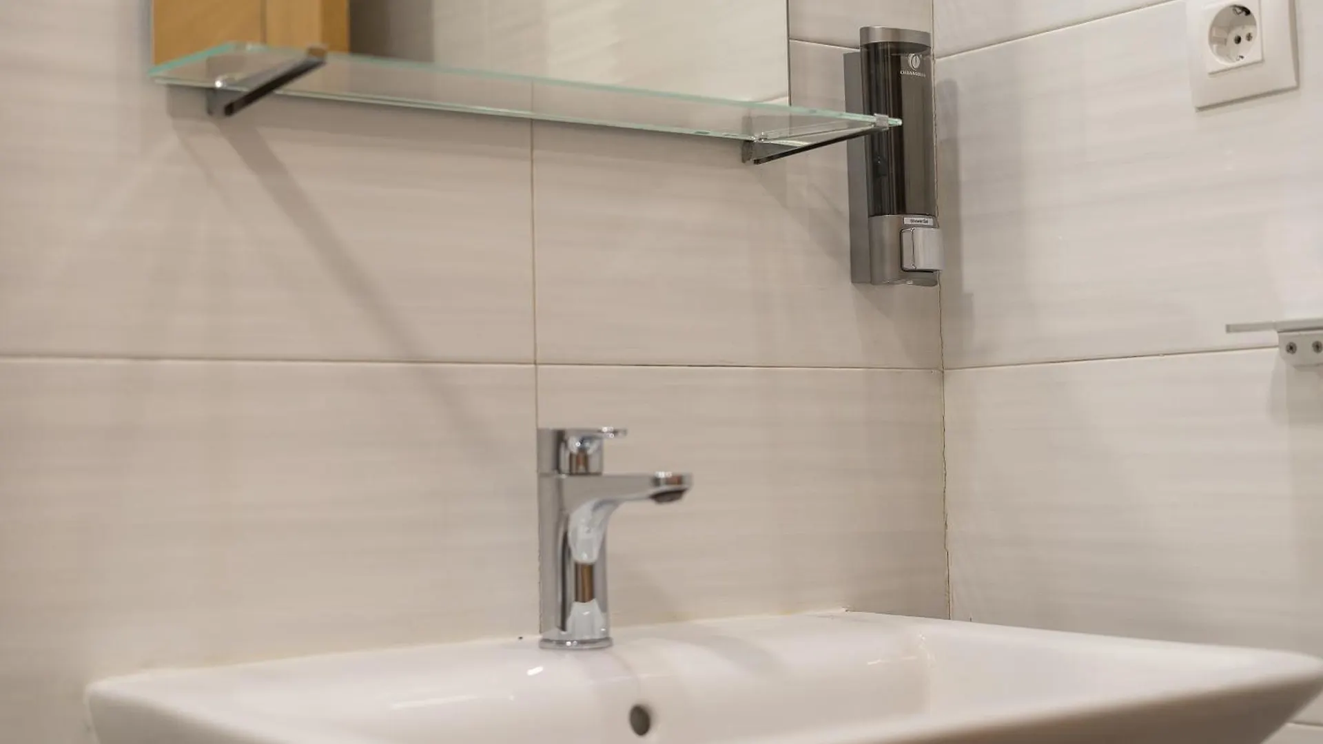 Piso Moderno Cerca De Catedral Apartment Granada Spain